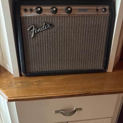 Fender Champ 6-Watt 1x8" Guitar Combo 1970 - 1981 - Silverface image 11