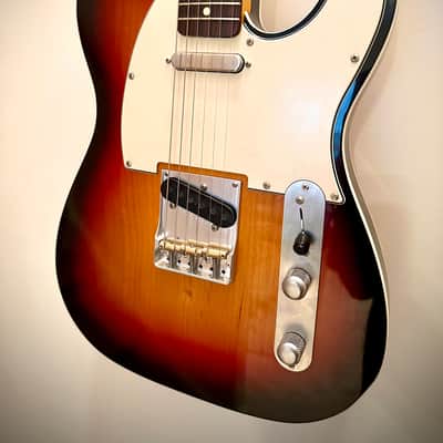 TopHat 62 Telavarius Custom 2024 - 3 tone sunburst image 3
