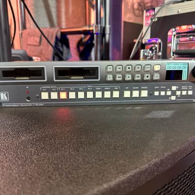Kramer VP-731 9-Input Pro Scale Presentation Switcher/Scaler with remote image 5