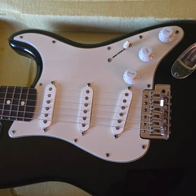 Rare 1990 US Fender Squire Stratocaster N9 Series and Custom Shop Hardcase- Read image 18