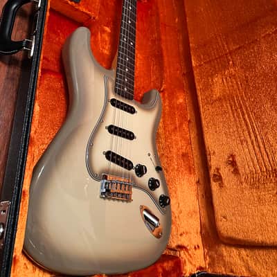 Fender Limited Edition 70th Anniversary Vintera II Antigua Stratocaster – Excellent Condition image 3