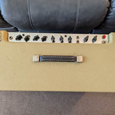 Peavey Delta Blues 115 30W 1x15 Guitar Combo Amp - Tweed image 2