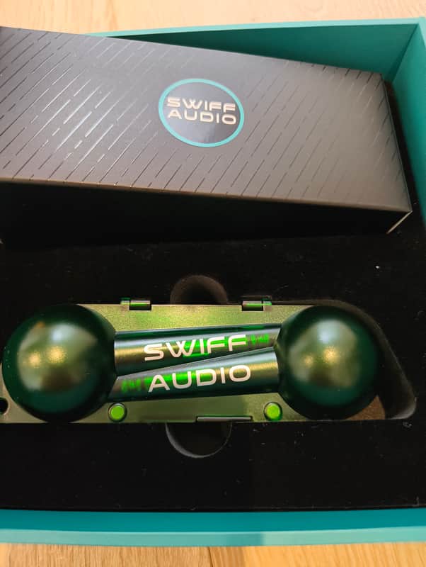 Swiff Audio WT09a 2.4GHz Digital Guitar Wireless System - Mint / Open Box