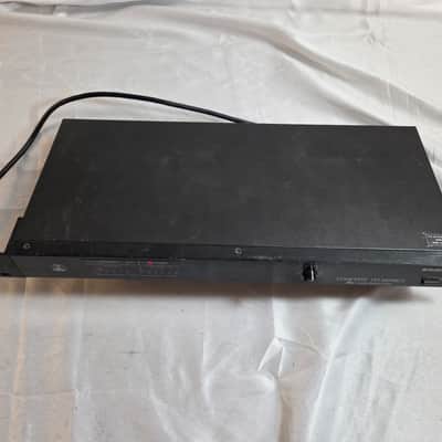 Samson CR-2 Concert TD Series DBX Noise Reduction VHF-FM Ch 8 Receiver image 4