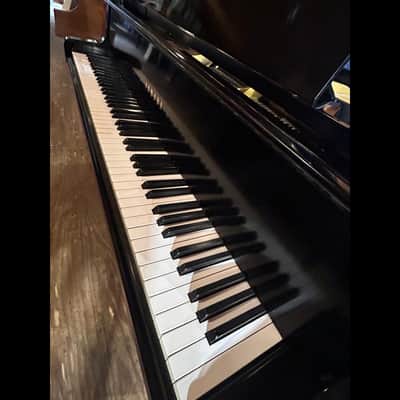 Yamaha G1 Grand Piano - 5'3" Ebony Great Sound image 4