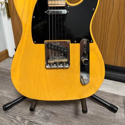 Fender American Professional Telecaster, Maple Fretboard , Butterscotch Blonde With Molded Case image 1