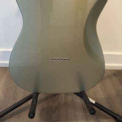 Fender Blacktop Baritone Telecaster 2012 - 2014 - Ghost Silver image 3