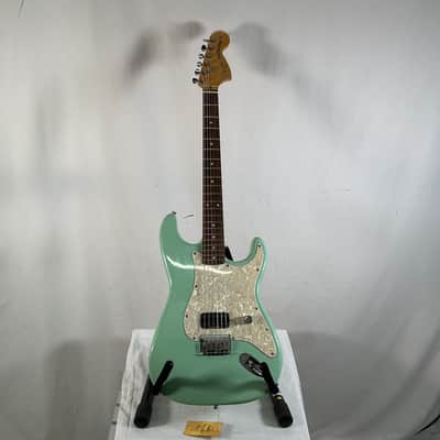 Squier Tom Delonge Stratocaster 2002 - Seafoam Green/Teal - w/ Gig Bag and Mod image 2