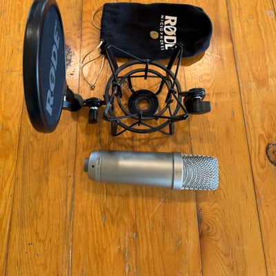 RODE NT1-A Large Diaphragm Cardioid Condenser Microphone 2002 - Present - Silver image 5