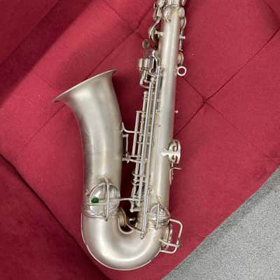 C.G. Conn "New Wonder" Low Pitch Alto Saxophone 1924-1925 USA - Silver image 11