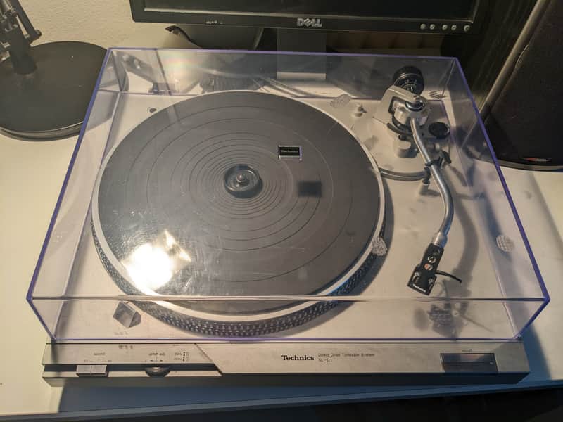 Technics SL-D1 Direct Drive Turntable image 1
