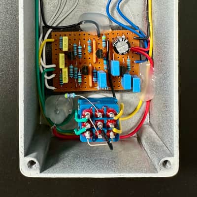 Black Rabbit Little Earthquakes Tremolo image 4