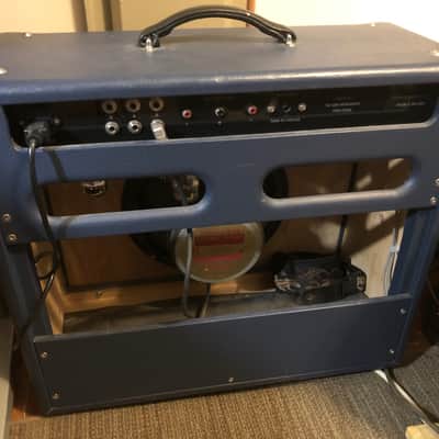 Heritage Kenny Burrell 2007 Blue Jazz Archtop Guitar Amplifier image 2