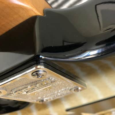 Kramer LK1-BF 1988-1989 Silverburst image 16