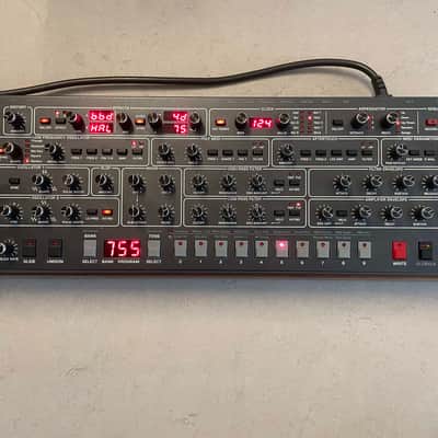 Sequential Prophet-6 Desktop 6-Voice Polyphonic Synthesizer 2018 - 2020 - Black with Wood Sides