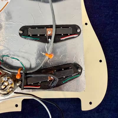 920D Custom Stratocaster Polyphonic Loaded Pickguard 2023 - Aged White image 4