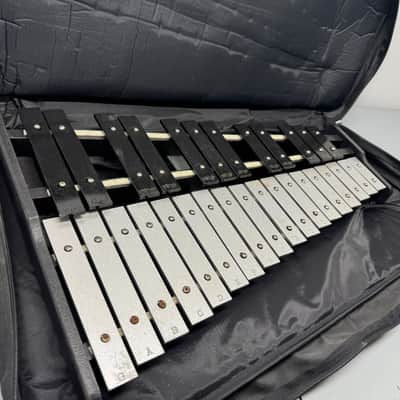 Kaman CB700 Xylophone Percussion 30 Key Glockenspiel w/ Carrying Case Student image 2
