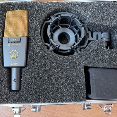 AKG C414 XLII Large Diaphragm Multipattern Condenser Microphone 2010s - Black image 1