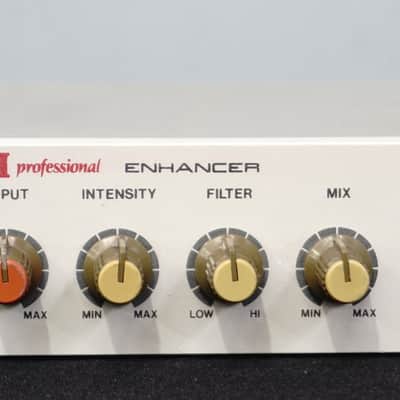 Akai EX80E 80's Enhancer - 1/2 U / Half Rack Unit image 2