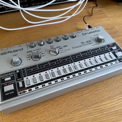 Roland TR-606 Drumatix