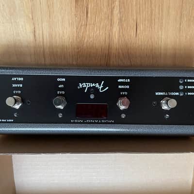 Fender 008-0996-000 MS4 Mustang 4-Button Footswitch with 1/4" Jack 2010s - Black image 6
