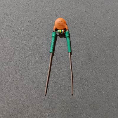 Treble Bleed "DiMarzio" "SMALLS" 560pF Ceramic capacitor, 300K TBK MICRO Metal Film resistor image 1