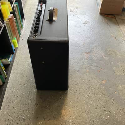 Fender Hot Rod Deville 2x12 III image 3