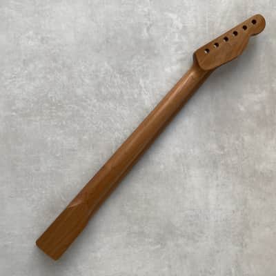 Left Hand Roasted Maple / Rosewood Telecaster neck - Nitro Satin - SS Frets - Bone nut image 7