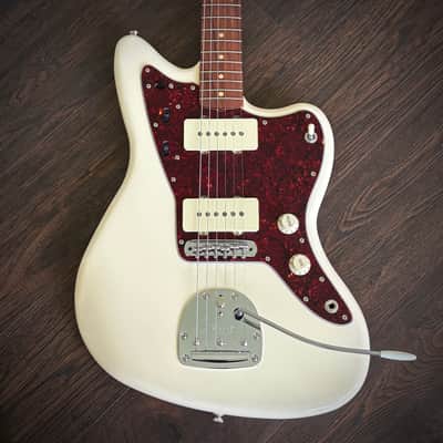 Fender Vintera '60s Jazzmaster Olympic White with Pau Ferro Fretboard image 2