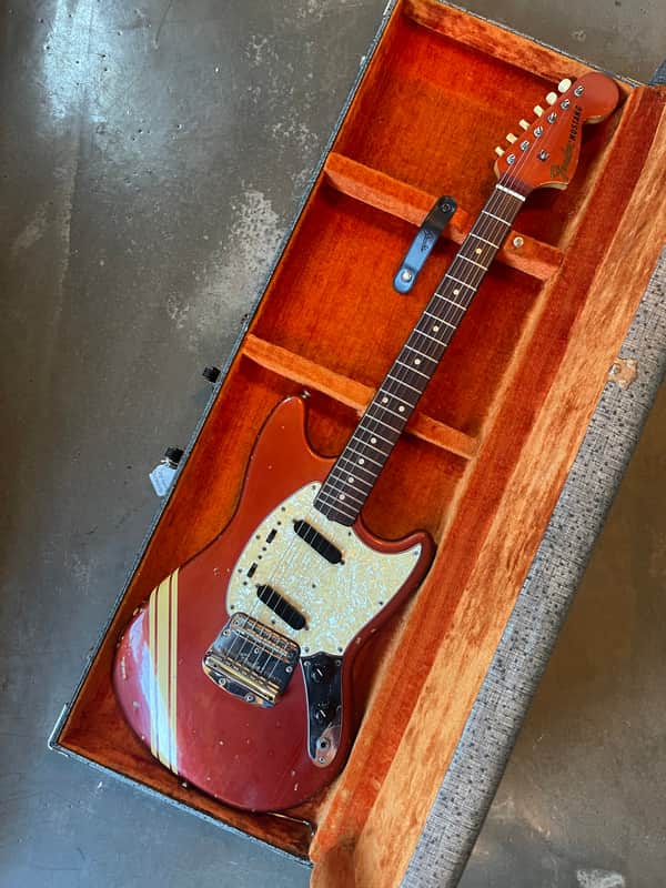 First Year! Fender Mustang 1968 - Competition Red image 1