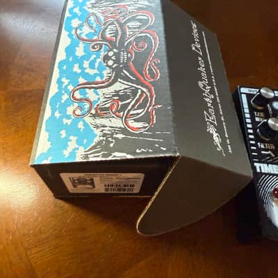 EarthQuaker Devices x Death By Audio Time Shadows II Subharmonic Multi-Delay Resonator - Cyberpunk Edition Subharmonic Multi-Delay Resonator - Cyberpunk Edition 2024 - Cyberpunk Edition image 8