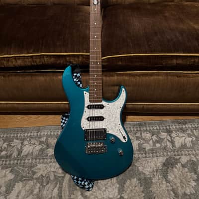 Yamaha Pacifica 412V | Reverb