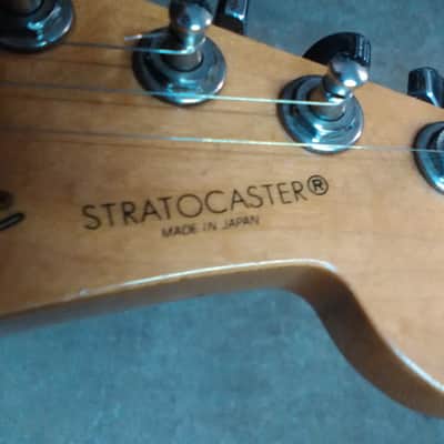 Fender stratocaster 1984 Classic Sunburst image 5