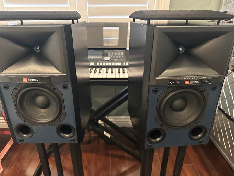 JBL 4305P Powered speakers image 1