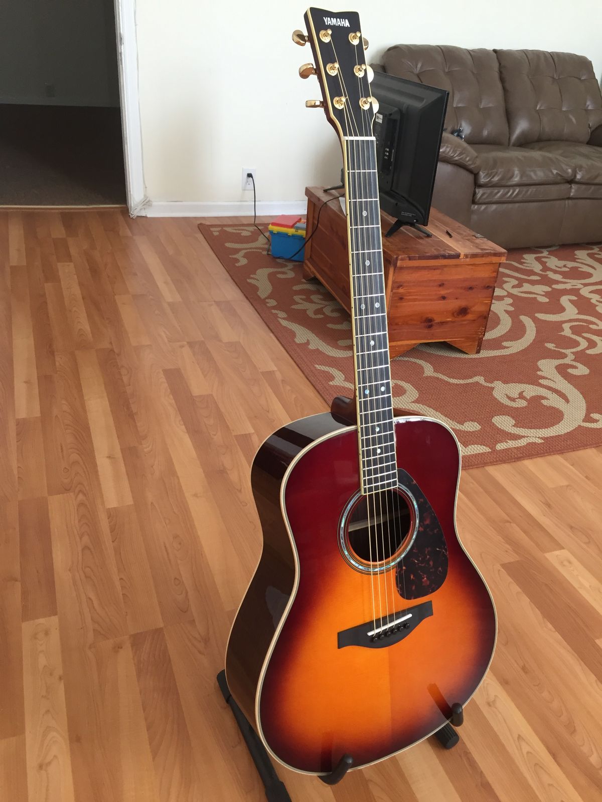 Yamaha LL16 Jumbo Brown Sunburst | Reverb