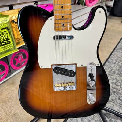 Fender Vintera II '50s Nocaster - Maple Fingerboard - 2-Color Sunburst image 4