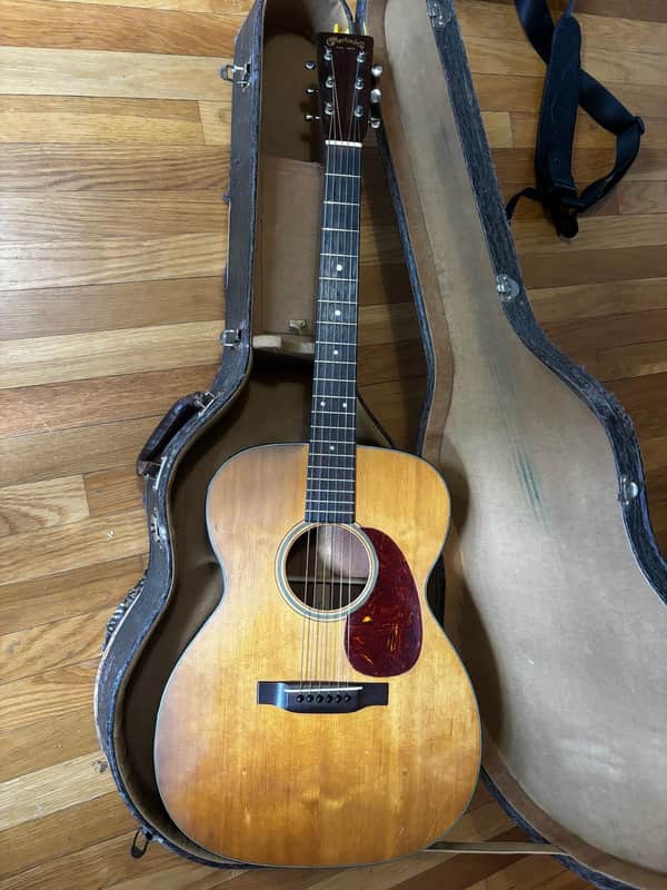 Martin 000-18 1947/8 W/Case image 1