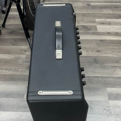 Fender '68 Custom Deluxe Reverb 2-Channel 22-Watt 1x12" Guitar Combo 2013 - Present - Black image 3