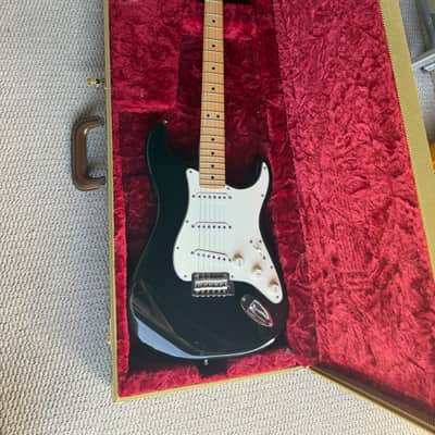 Fender Player II Stratocaster 2024 - Present - Black with White Pickguard image 9
