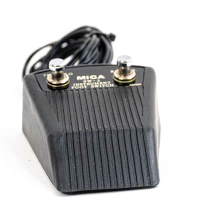 Mica SW-3 Footswitch – Vintage Tremolo & Reverb Control With Dual 1/4” Plugs image 3