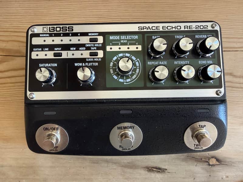 Boss RE-202 Space Echo
