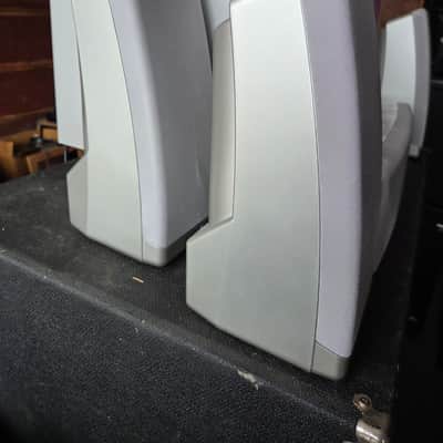 KLH Amplified Subwoofer/satellite system 2000's ?? - Grey image 5