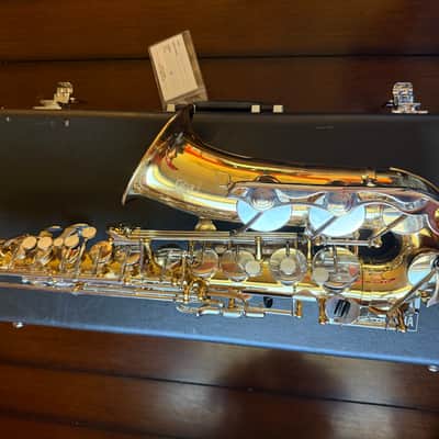 Yamaha YAS-26 Standard Alto Saxophone 2016 - Lacquered Brass image 6
