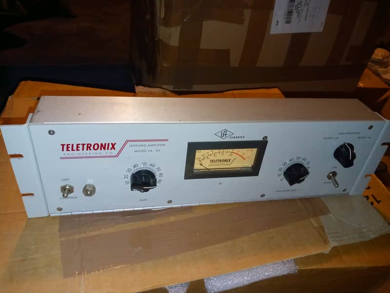 Universal Audio La-2a 2000s- Grey image 1