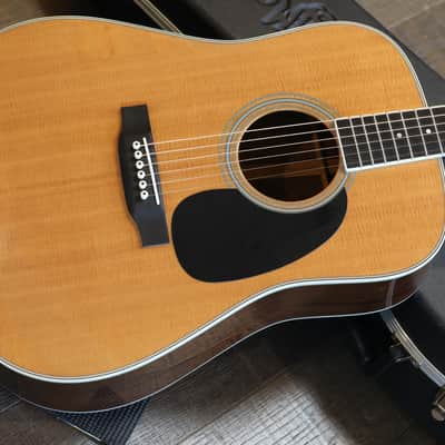 2010 Martin D-35 Dreadnought Acoustic Guitar Natural + OHSC image 2