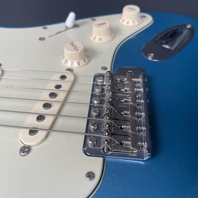Fender Standard Stratocaster Electric Blue Metallic MIM 2004 Rosewood w/ Fender Tweed Hard Case image 8