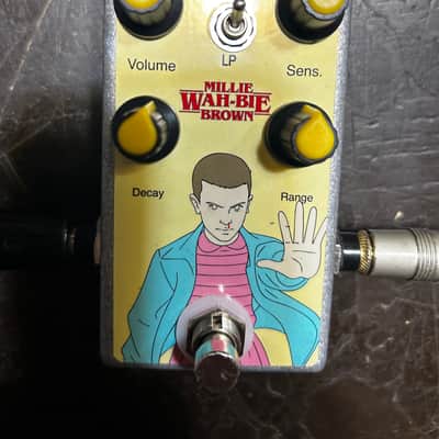 CELEBRITY PEDALS Millie Wah-Bie Brown Envelope Filter image 7