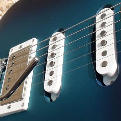 Skermetta Custom Super Strat Ocean Burst image 8