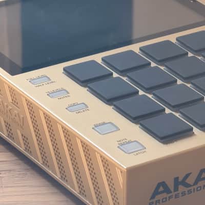 Akai MPC One Standalone MIDI Sequencer Gold Edition 2020 - Present - Gold image 4
