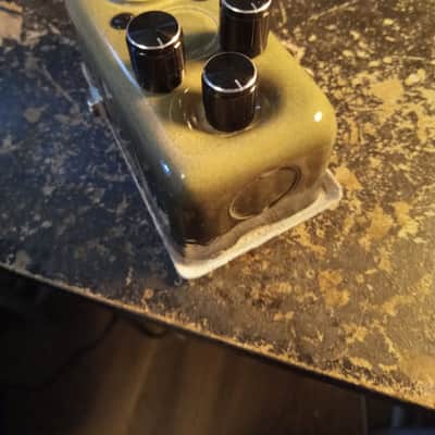 Dongeomac BC108 Fuzz Face with Bias control in Sage Green/Black Mix image 4